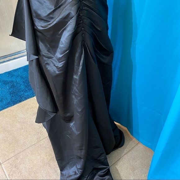 Bill Levkoff black satiny lined dress with train - Picture 5 of 8